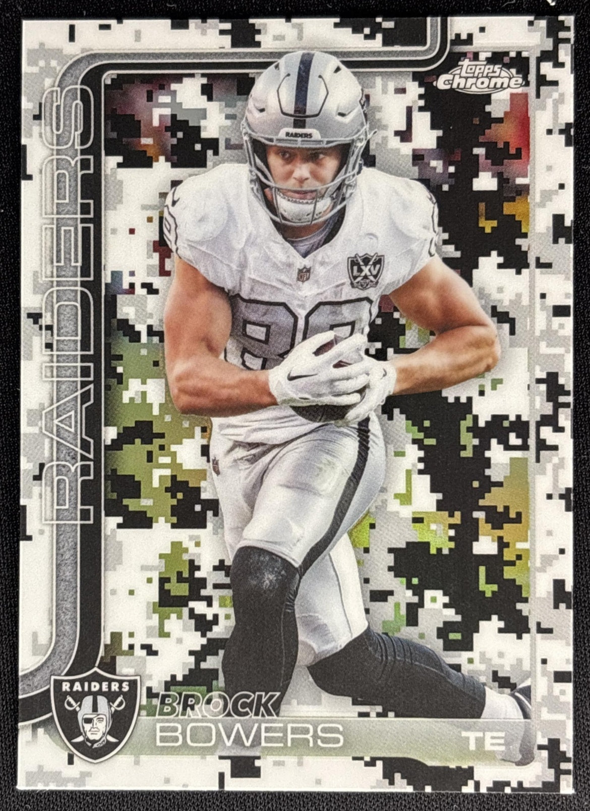 Brock Bowers 2025 Topps Chrome Team Camo Variation Raiders