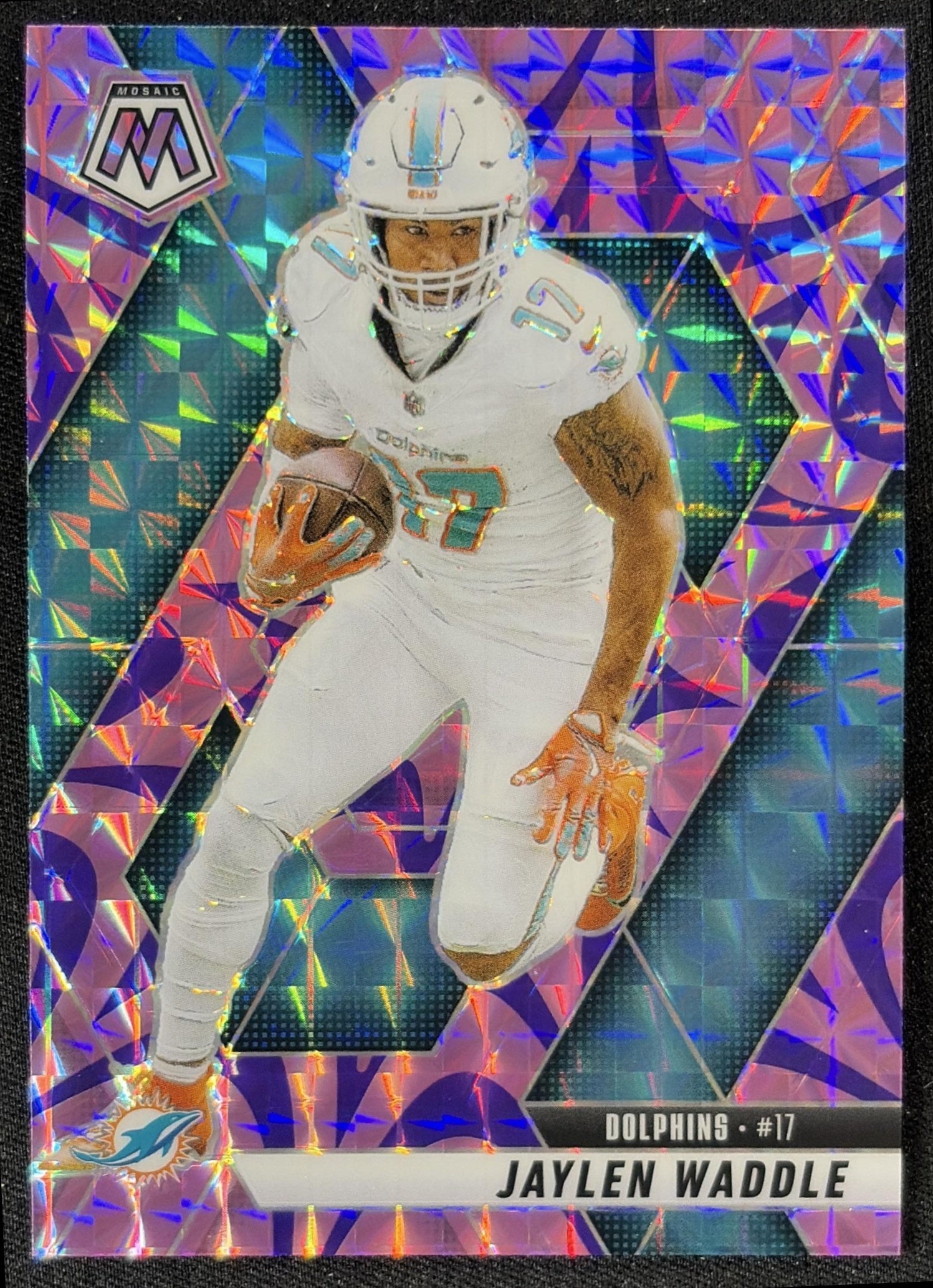 Jaylen Waddle 2025 Panini Mosaic Reactive Purple Prizm Dolphins