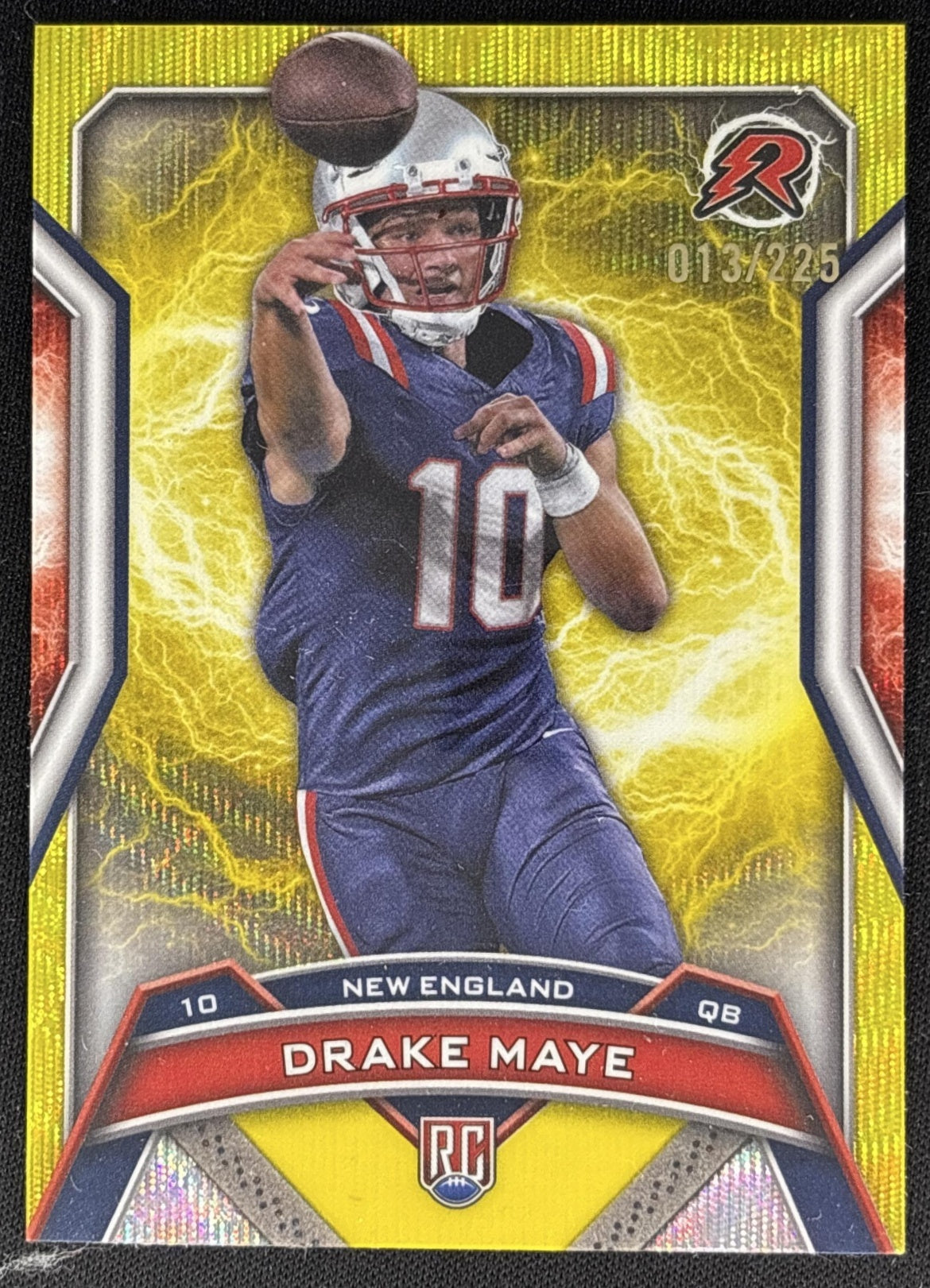 *Damaged* Drake Maye 2024 Topps Resurgence Yellow Surge /225 Patriots Sports Trading Cards
