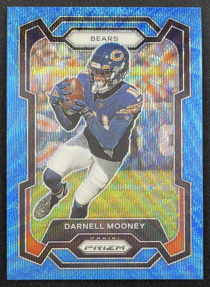 Darnell Mooney 2023 Panini Prizm Blue Wave /199 Bears