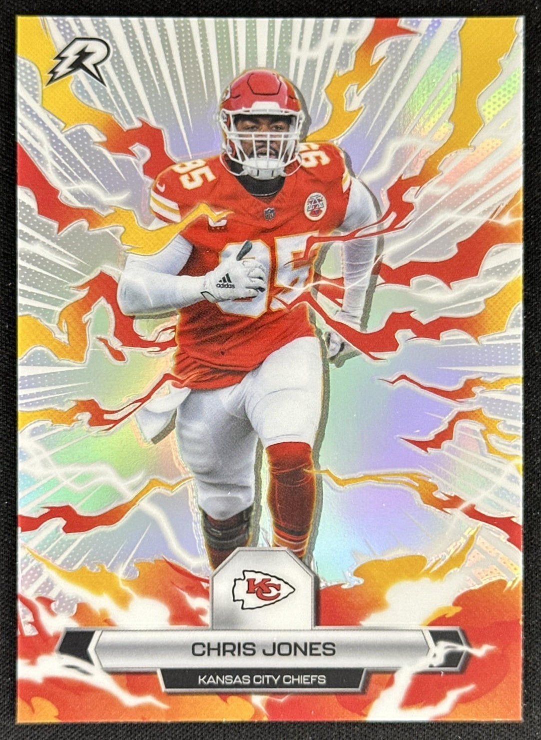 Chris Jones 2025 Topps Resurgence Refractor Chiefs