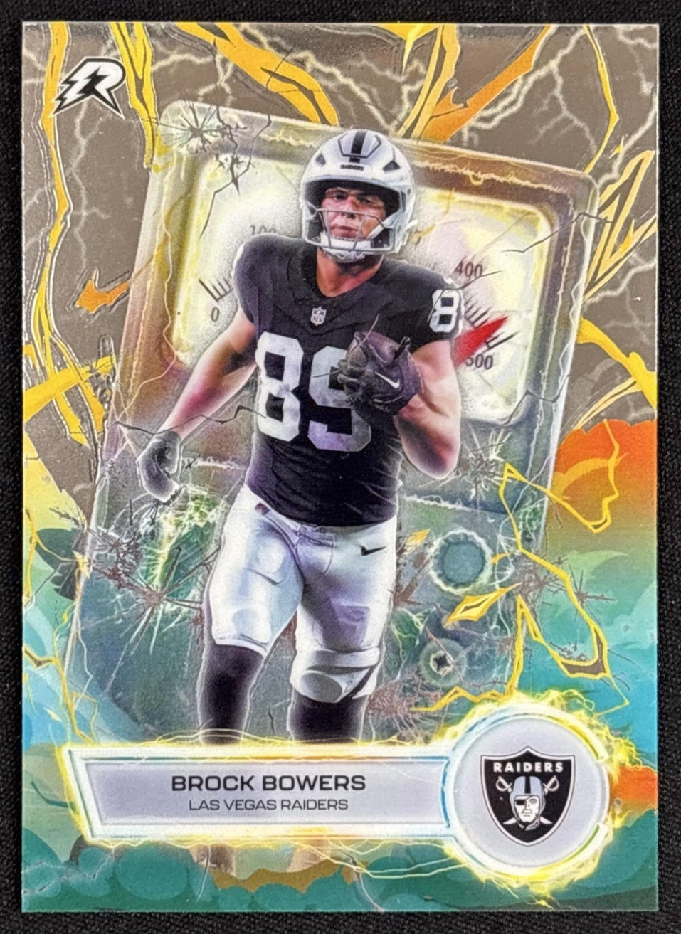 Brock Bowers 2025 Topps Resurgence Voltaic Raiders