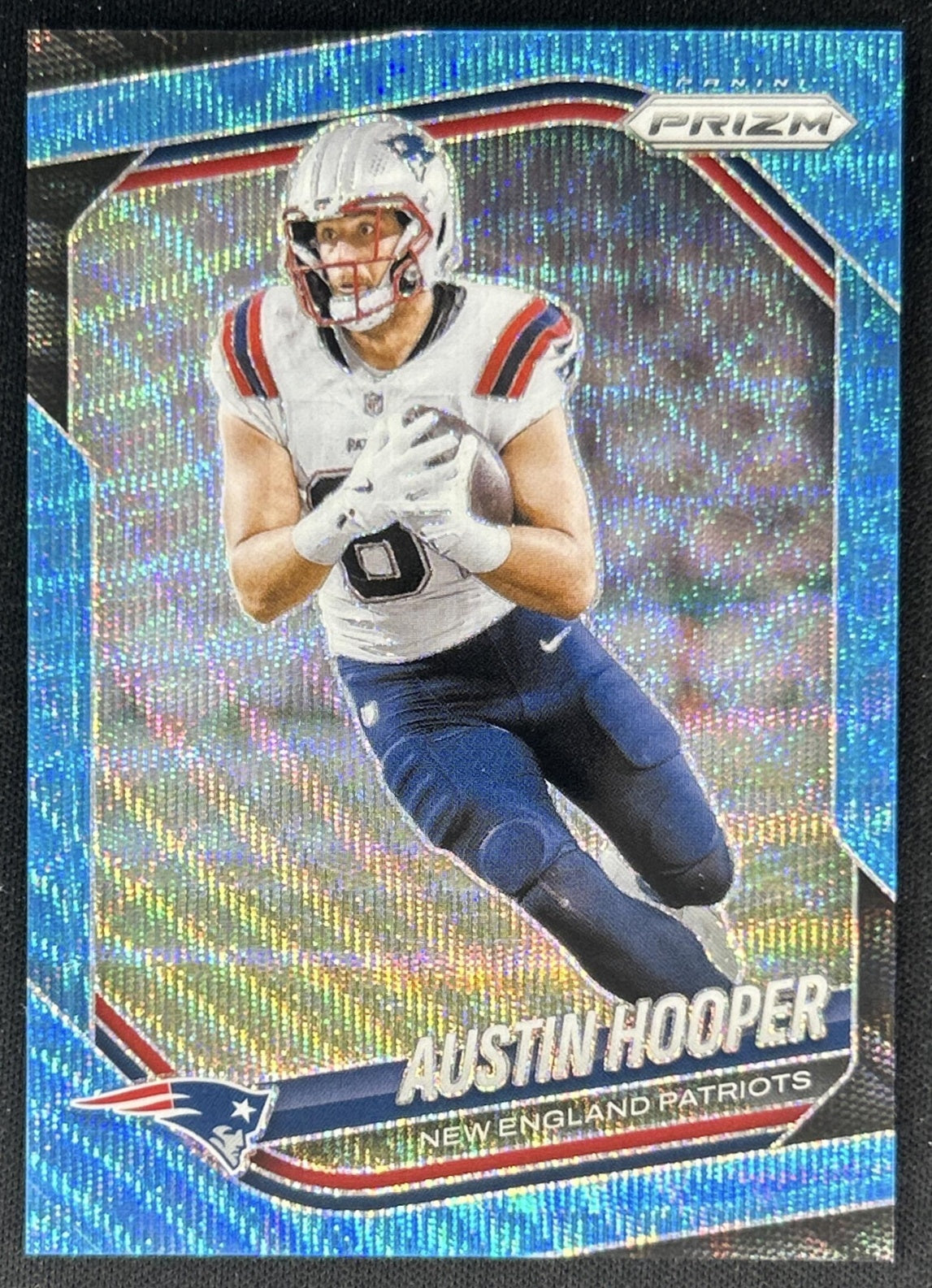Austin Hooper 2025 Panini Prizm Blue Wave /230 Patriots Football