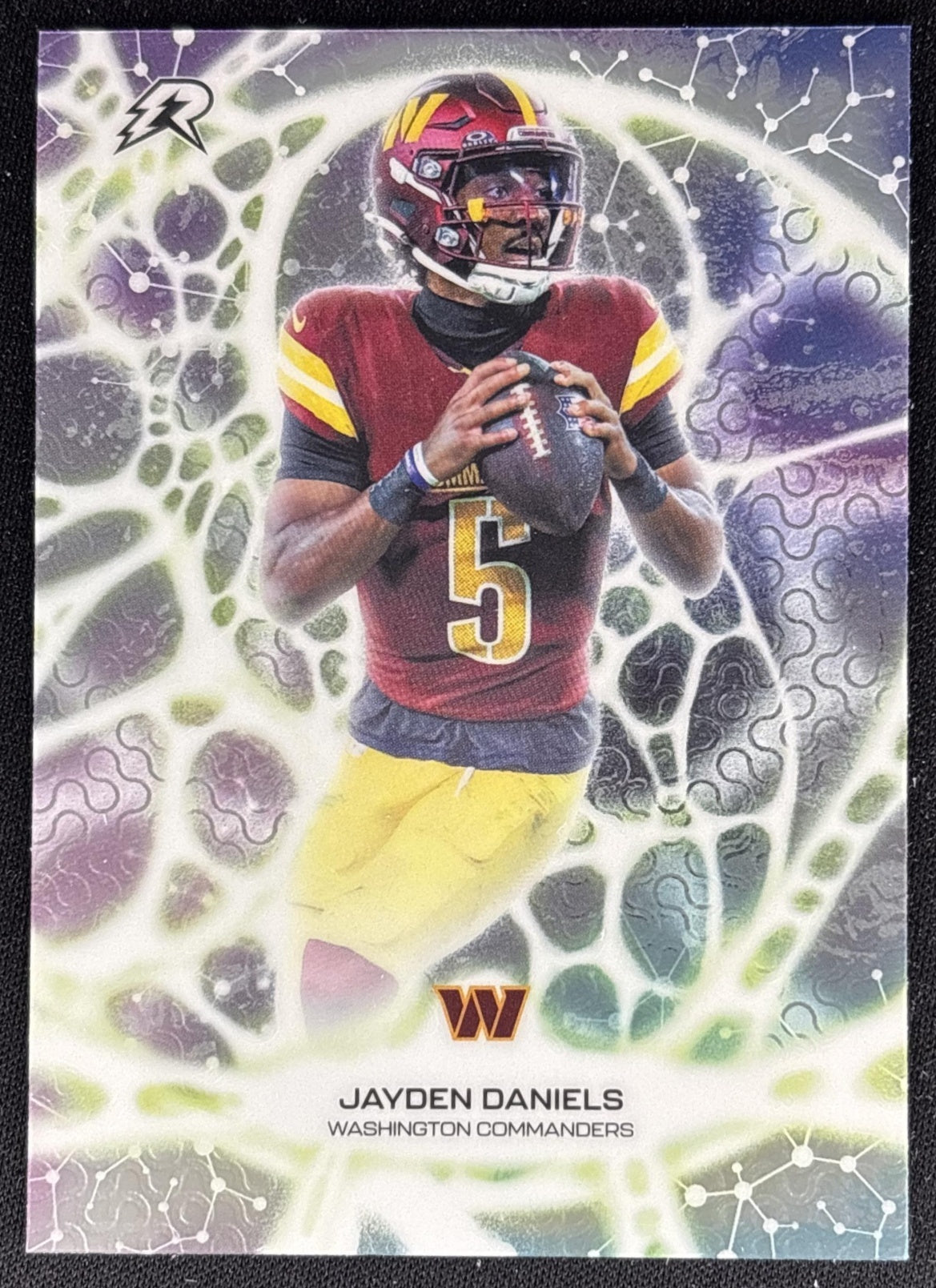 Jayden Daniels 2025 Topps Resurgence Protonyx Commanders