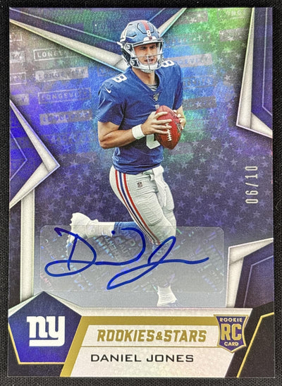 Daniel Jones 2019 Panini Rookies & Stars Longevity Signatures Gold /10 Giants Sports Trading Cards