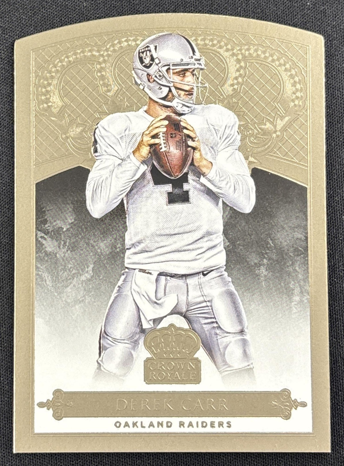 Derek Carr 2015 Panini Crown Royale Retail Pewter /199 Raiders