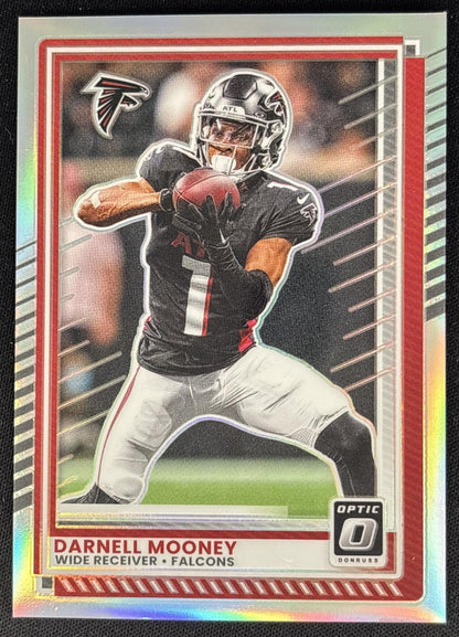 Darnell Mooney 2025 Panini Donruss Optic Holo Prizm Falcons