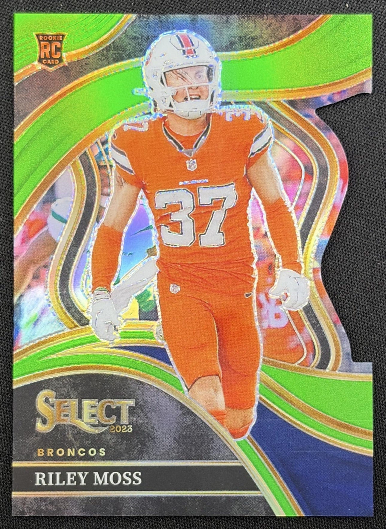 Riley Moss 2023 Panini Select Neon Green Prizms Die Cut /499 Broncos