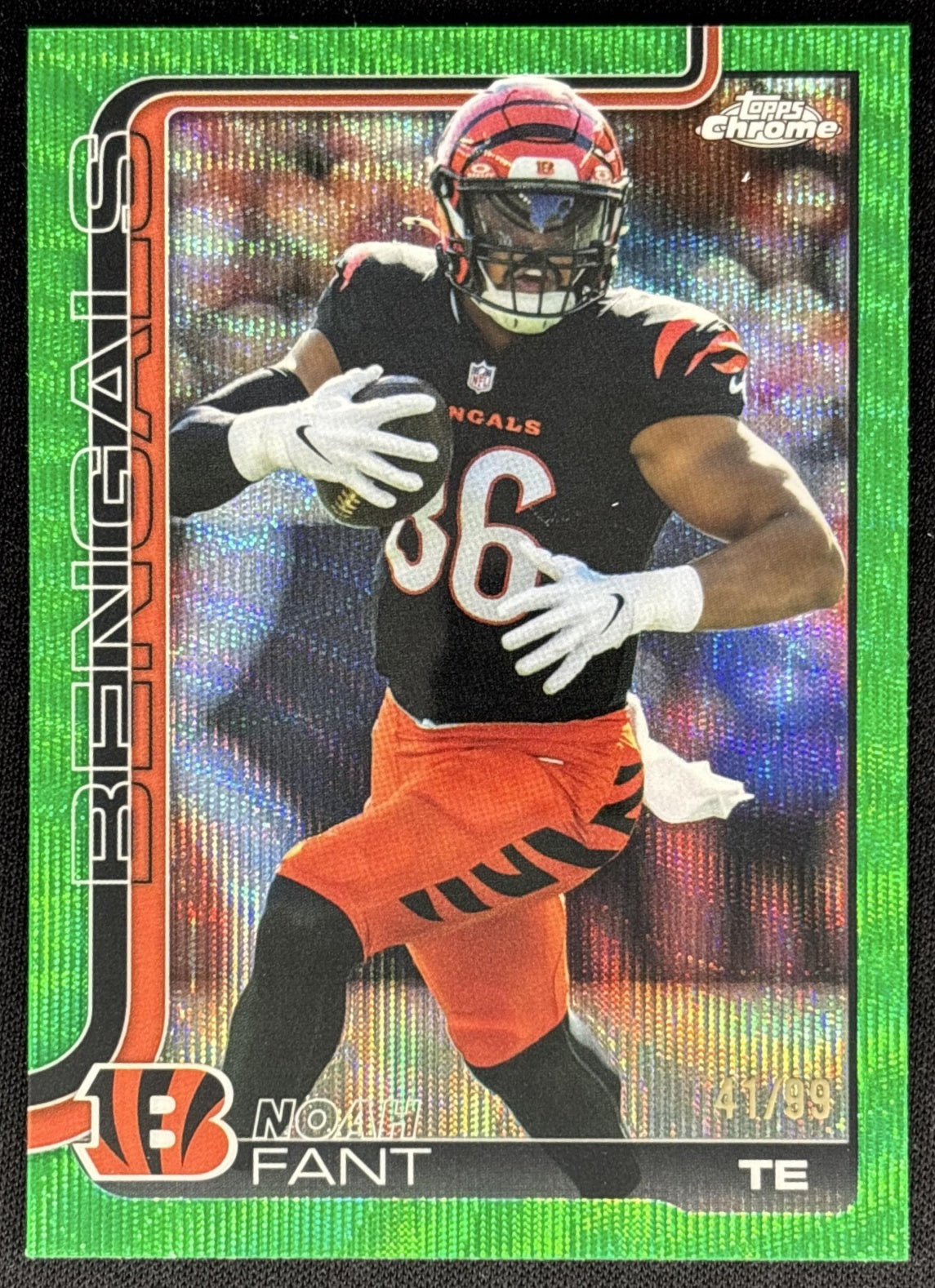 Noah Fant 2025 Topps Chrome Green Wave Refractor /99 Bengals Sports Trading Card
