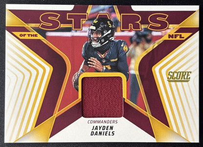 Jayden Daniels 2025 Panini Score Stars of the NFL Jersey Commanders Default Title Sports Trading Cards