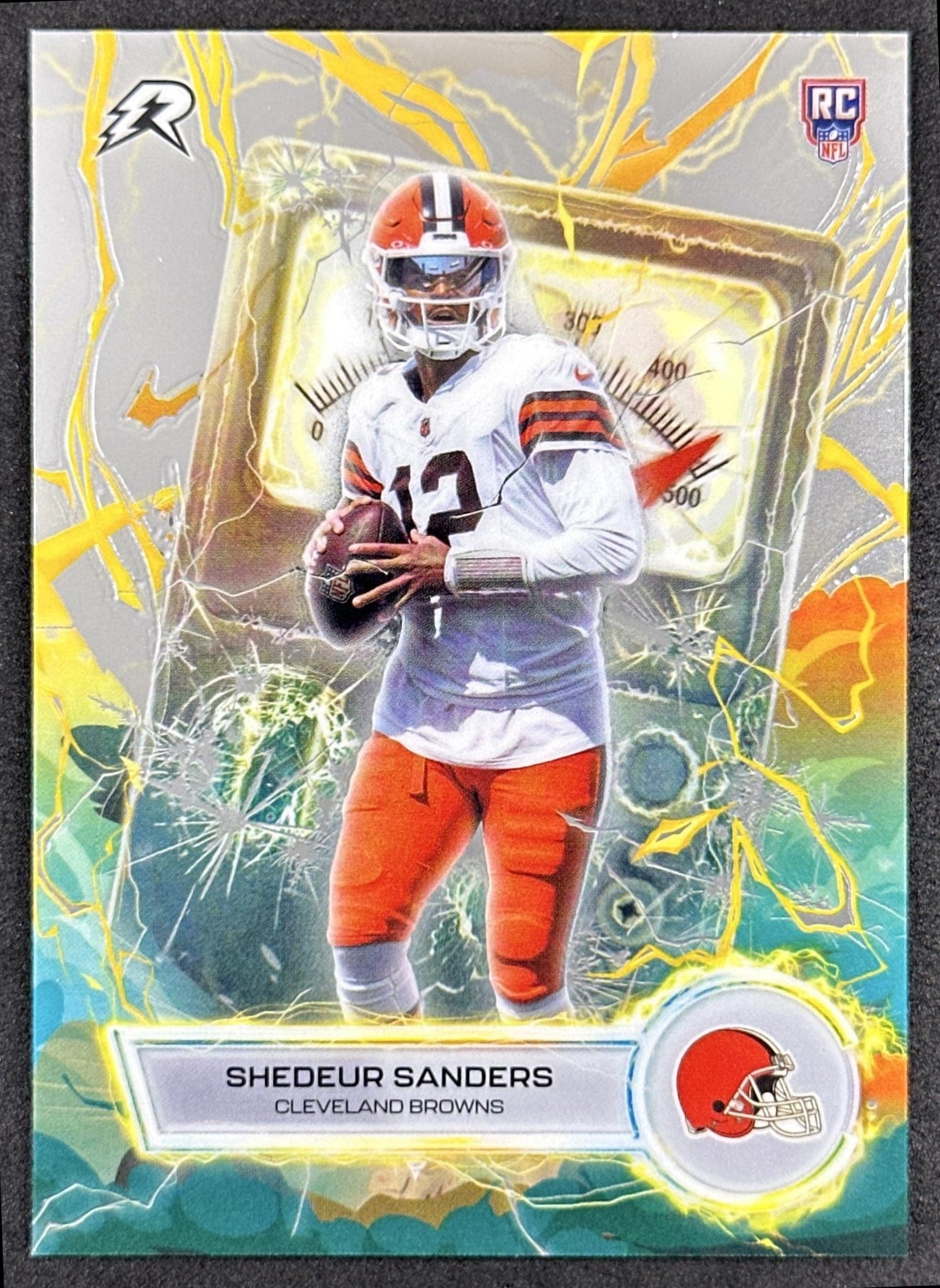 Shedeur Sanders 2025 Topps Resurgence Voltaic Browns