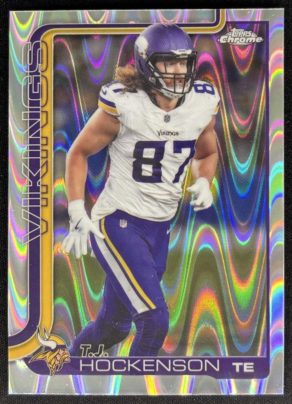 T.J. Hockenson 2025 Topps Chrome RayWave Refractor Vikings Sports Trading Cards