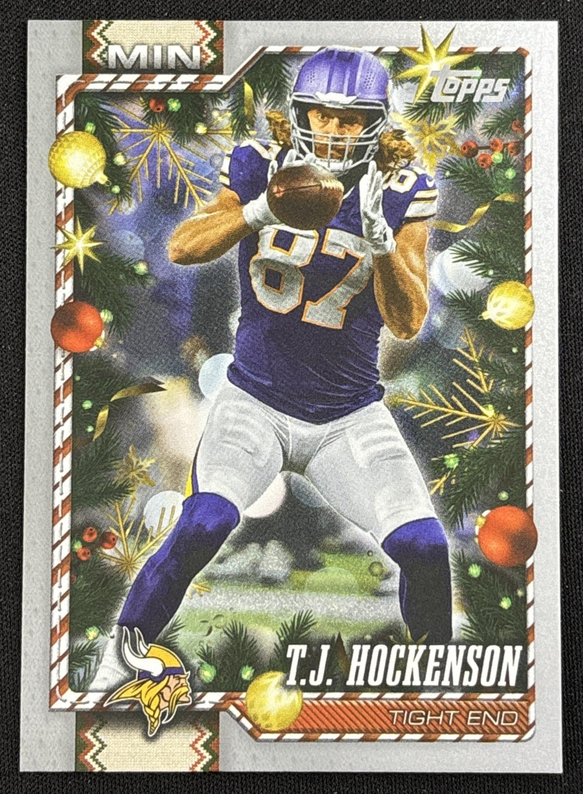 T.J. Hockenson 2026 Topps Holiday Glitter Vikings | Minnesota Vikings