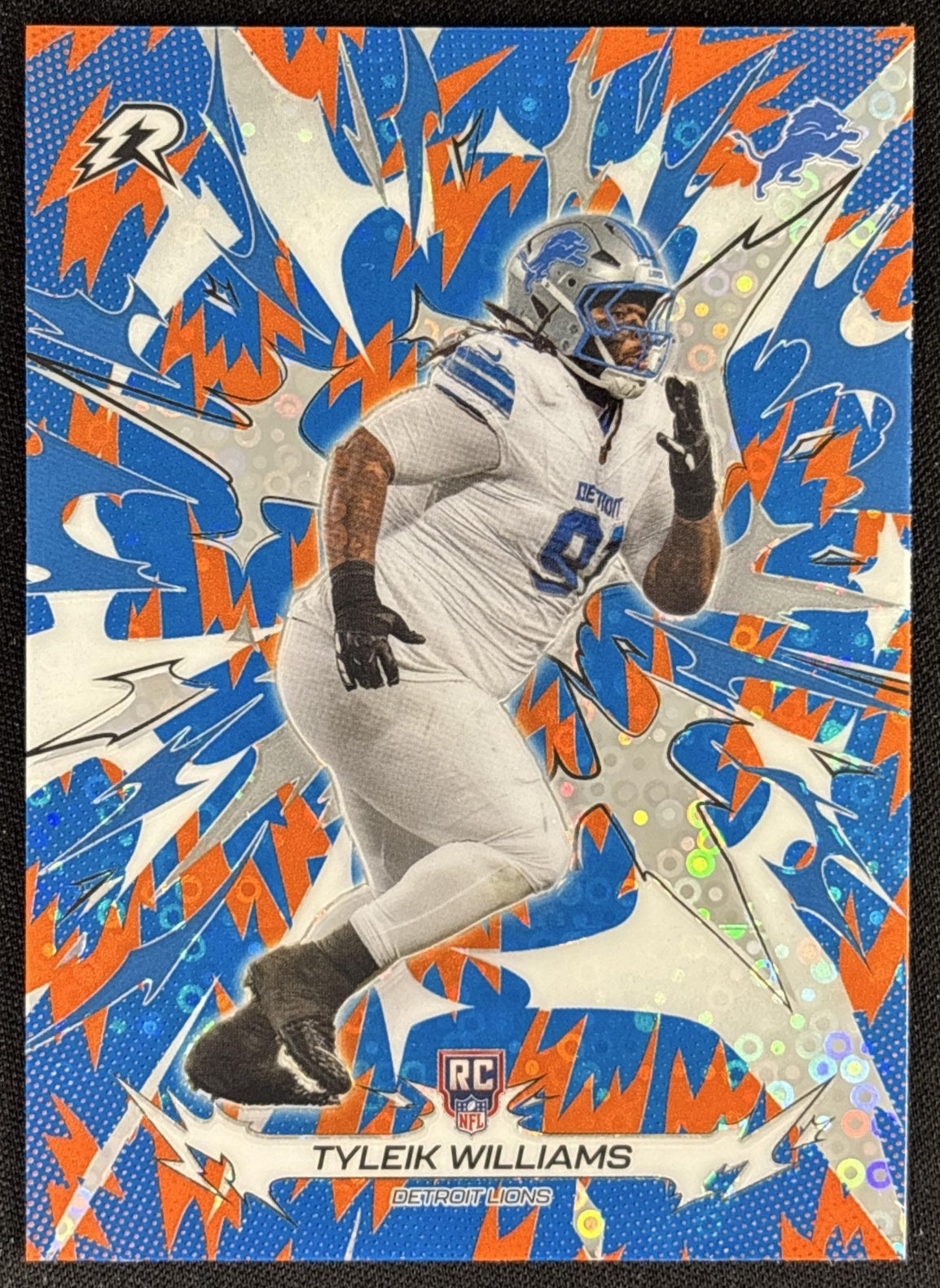 Tyleik Williams 2025 Topps Resurgence Blue and Orange Spark Refractor Lions