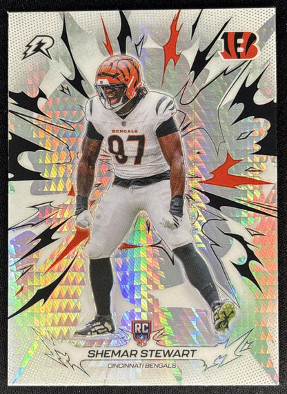 Shemar Stewart 2025 Topps Resurgence Prism Refractor Bengals