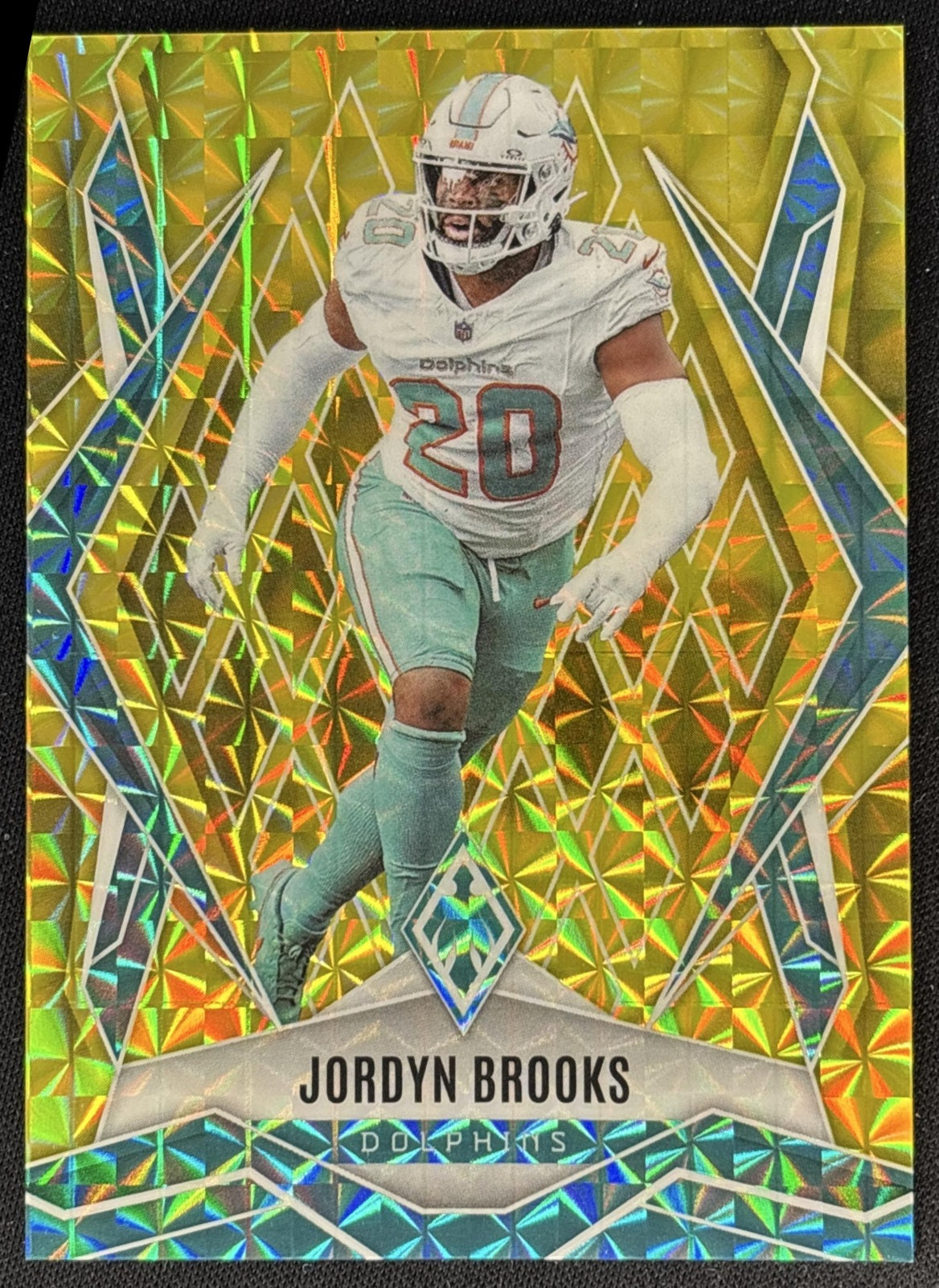 Jordyn Brooks 2025 Panini Phoenix Yellow Pyramids Prizm /185 Dolphins