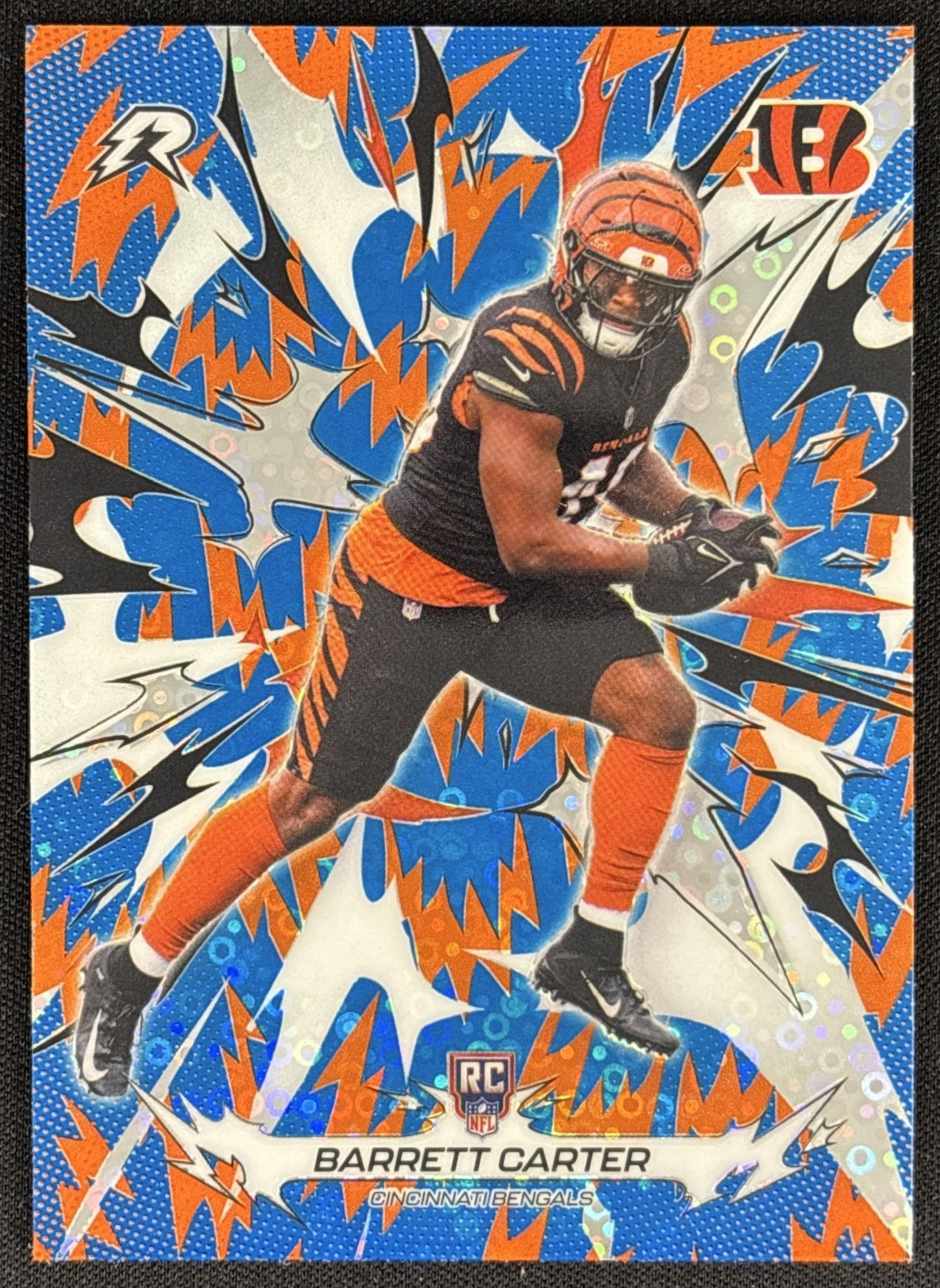 Barrett Carter 2025 Topps Resurgence Blue and Orange Spark Refractor Bengals