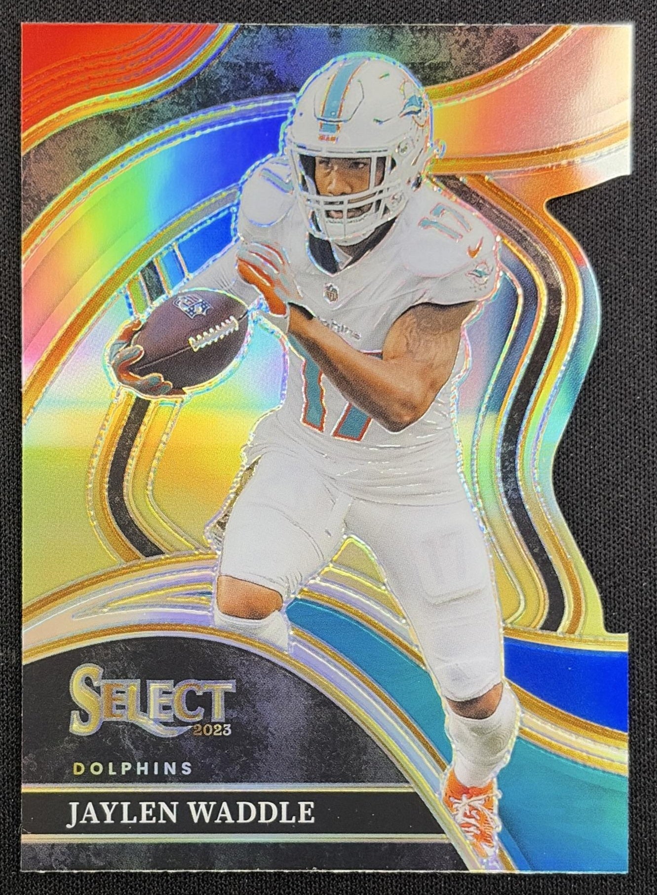 Jaylen Waddle 2023 Panini Select Red and Yellow Prizms Die Cut Dolphins