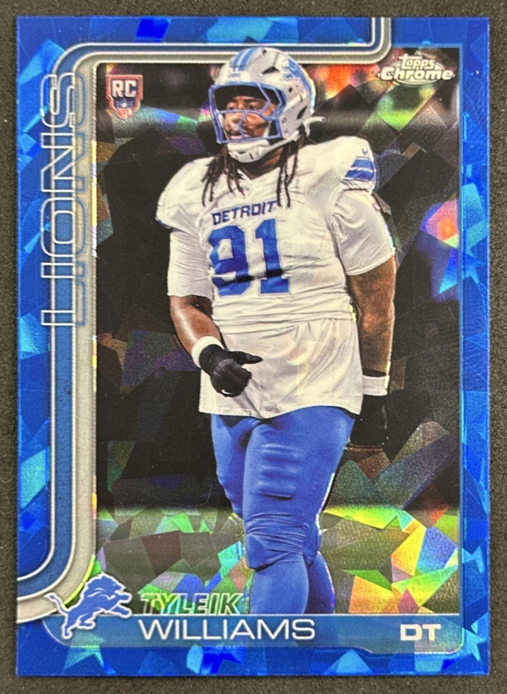 Tyleik Williams 2025 Topps Chrome Sapphire Lions Sports Trading Card