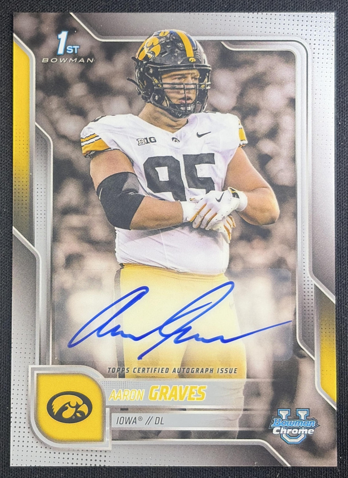 Aaron Graves 2025 Bowman Chrome University Prospect Auto Hawkeyes Sports Trading Card