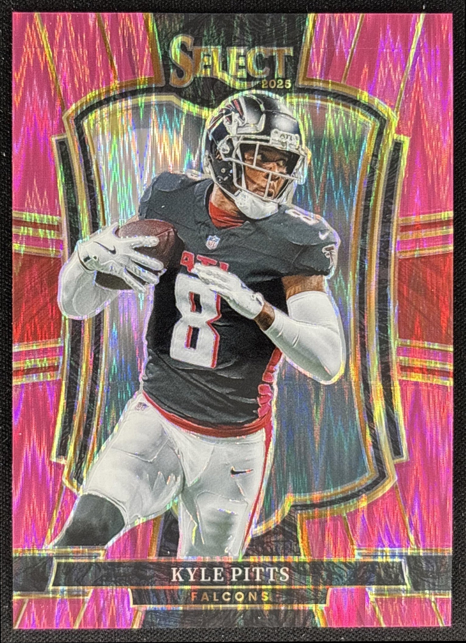 Kyle Pitts 2025 Panini Select Premier Level Pink Prizm Shock Falcons front