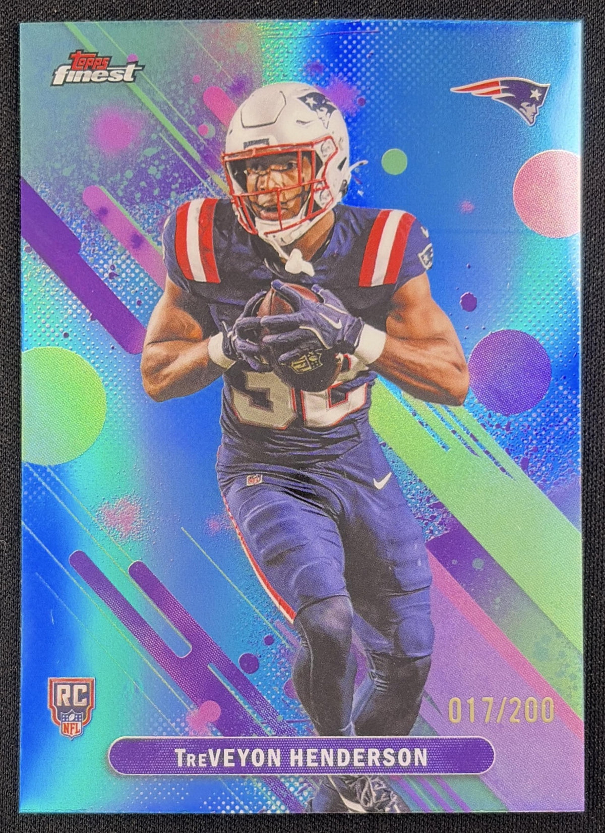 TreVeyon Henderson 2025 Topps Finest Blue Refractor /200 Patriots