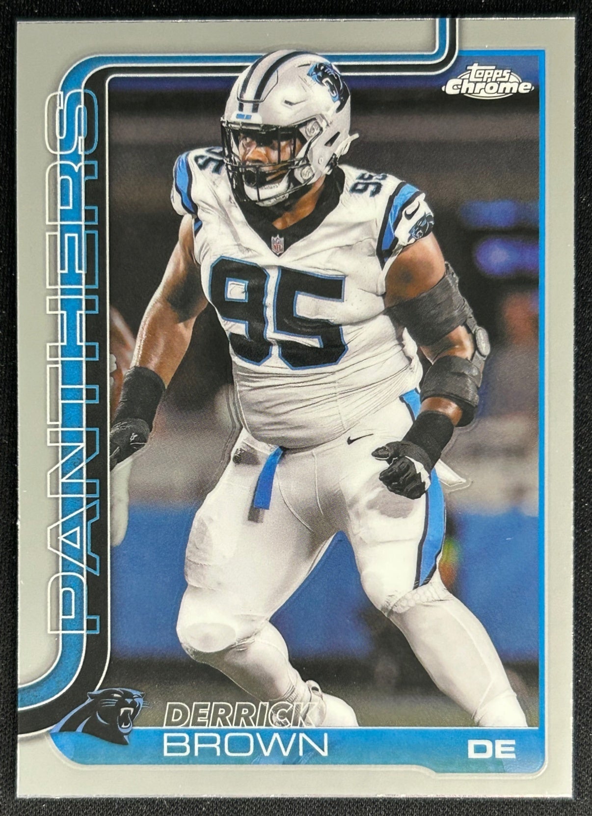 Derrick Brown 2025 Topps Chrome Panthers Default Title Sports Trading Cards