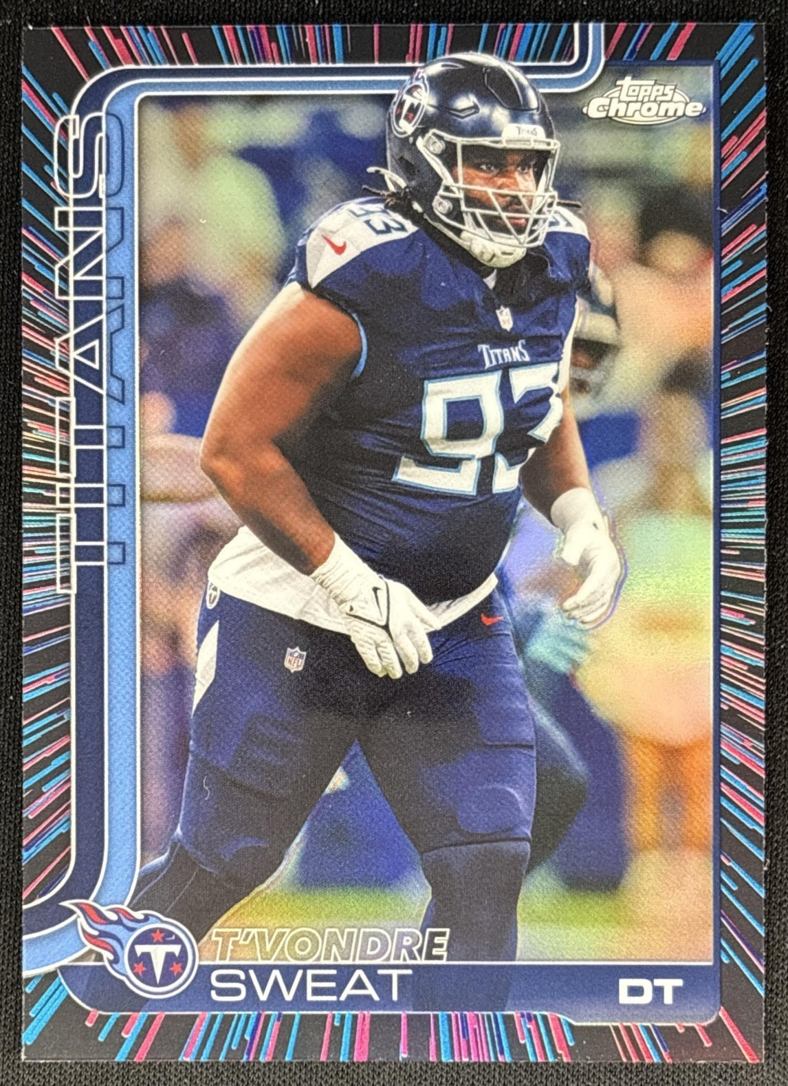 T'Vondre Sweat 2025 Topps Chrome Neon Pulse Refractor Titans Sports Trading Cards