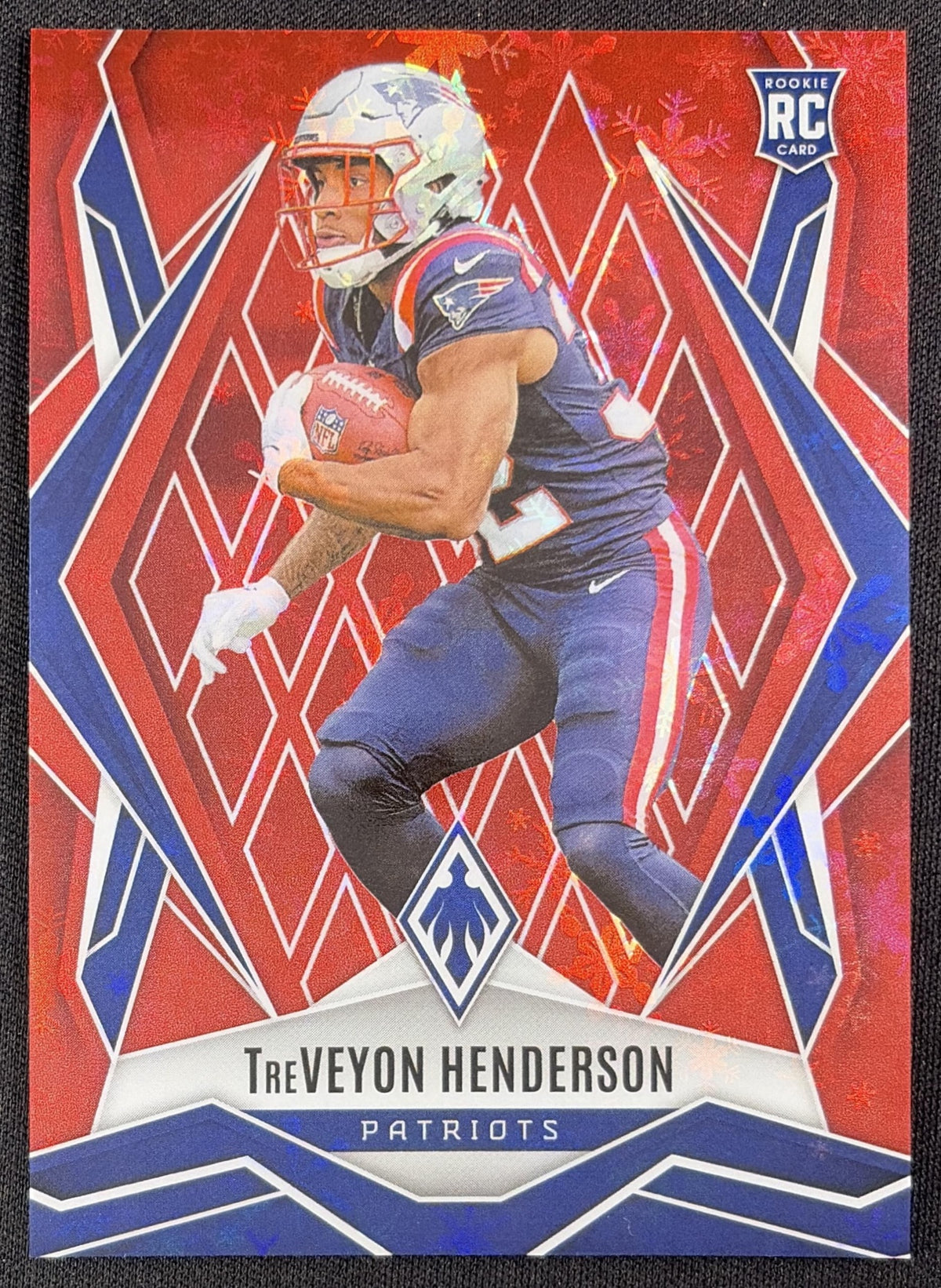 TreVeyon Henderson 2025 Panini Phoenix Red Winter Prizm /399 New England Patriots