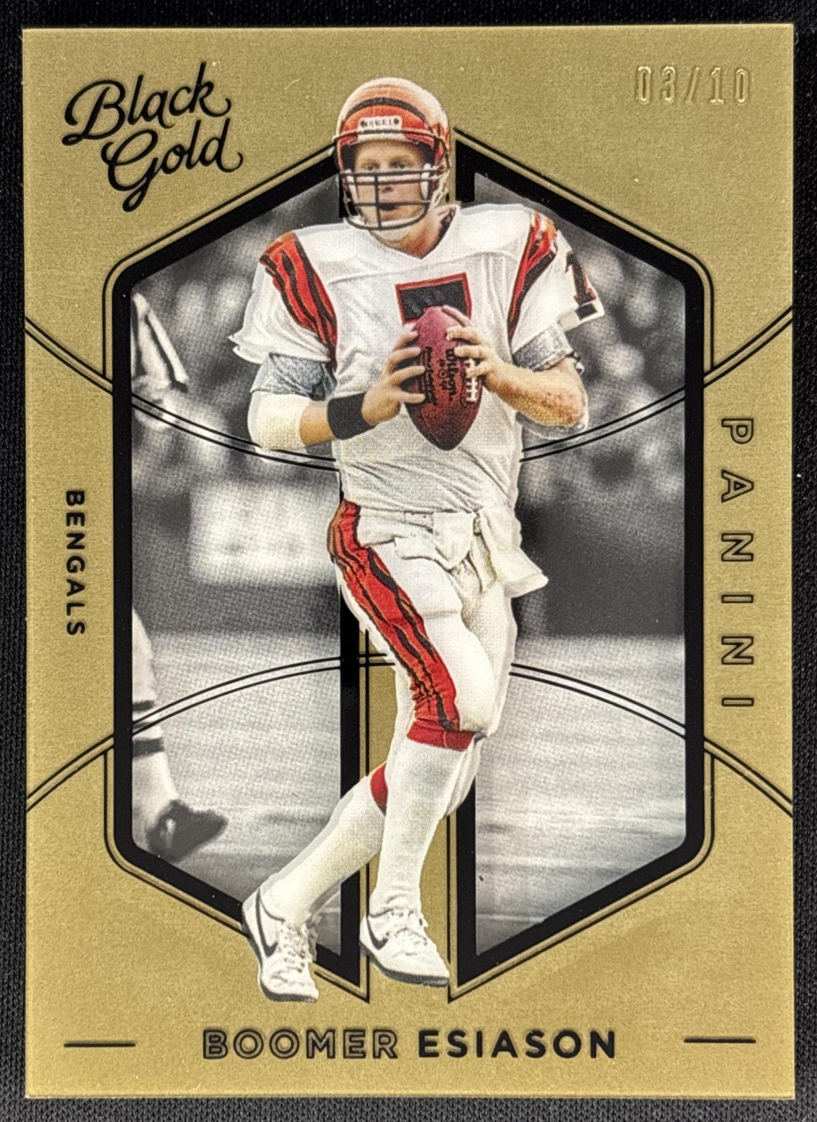 Boomer Esiason 2016 Panini Black Gold Reverse /10 Bengals Sports Trading Card