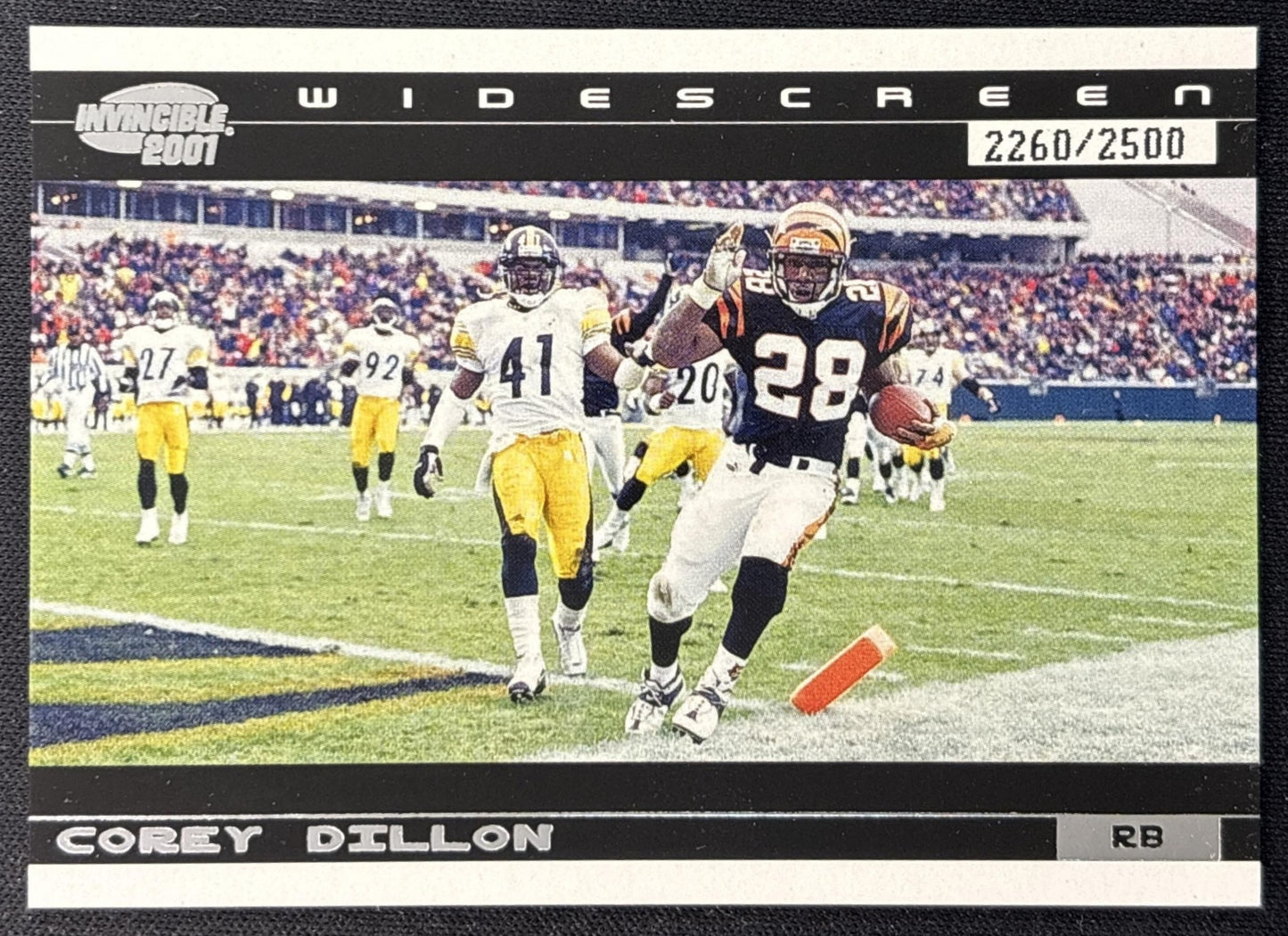 Corey Dillon 2001 Pacific Invincible Widescreen /2500 Bengals