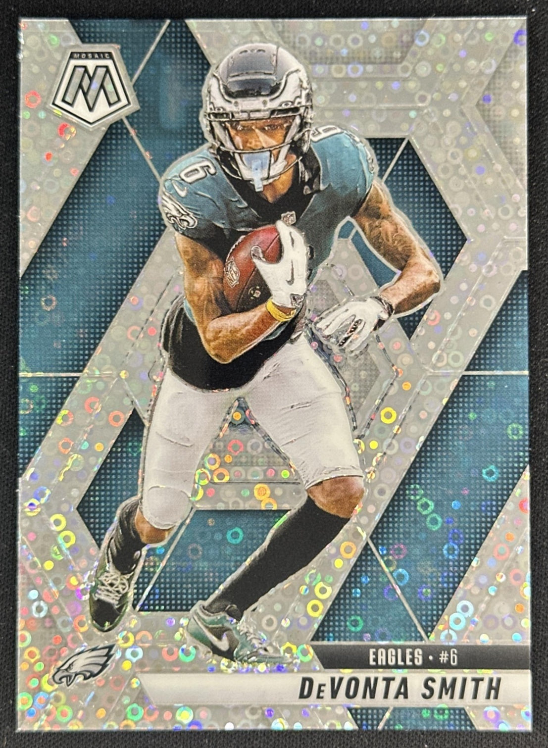 DeVonta Smith 2025 Panini Mosaic No Huddle Silver Prizm Eagles Sports Trading Cards